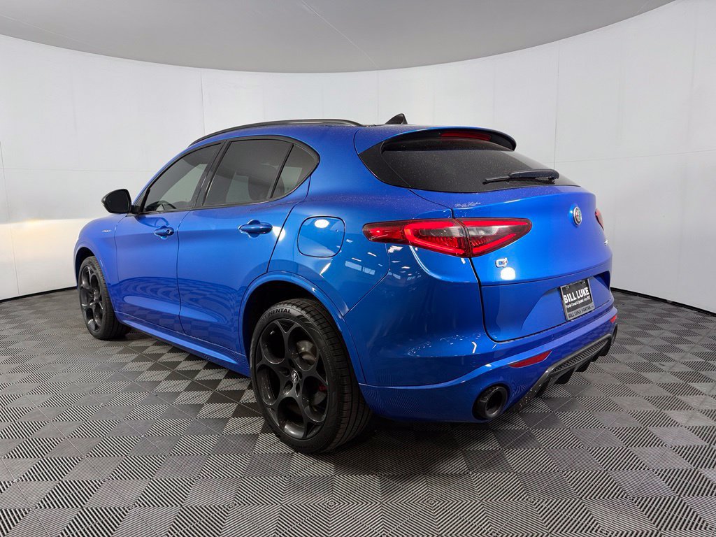 Used 2023 Alfa Romeo Stelvio Veloce AWD/4WD image 9