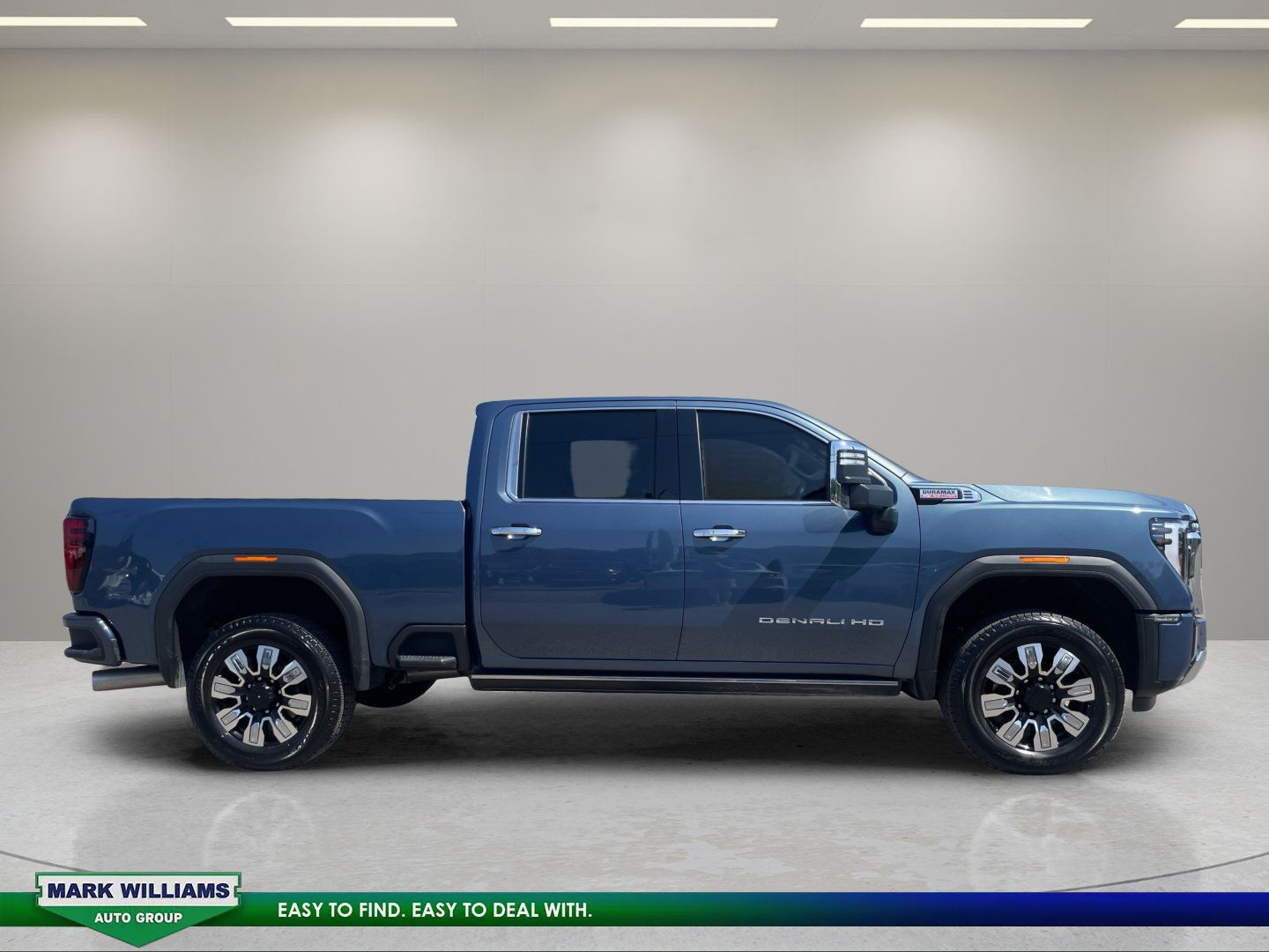 Used 2024 GMC Sierra 3500 Denali w/ Denali Reserve Package AWD/4WD image 3