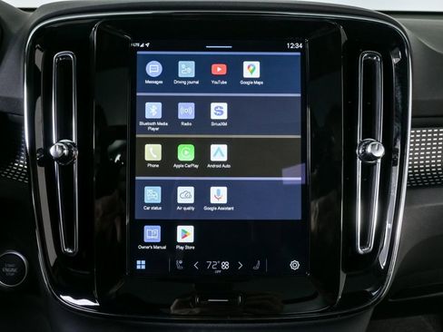 Certified 2025 Volvo XC40 B5 Plus image 15