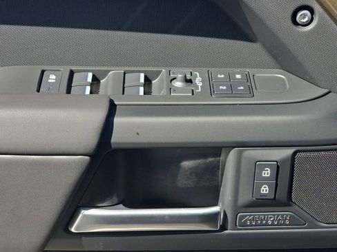 New 2026 Land Rover Defender 110 X-Dynamic SE AWD/4WD image 28