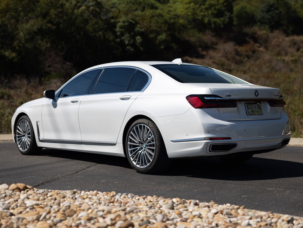 Used 2021 BMW 750i xDrive w/ Luxury Rear Seating Package AWD/4WD image 4