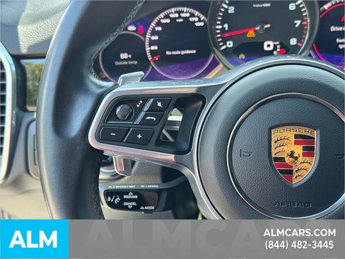 Used 2022 Porsche Cayenne S image 31