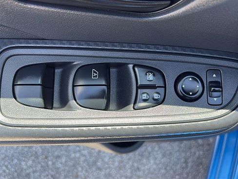 Used 2021 Nissan Versa S FWD image 28