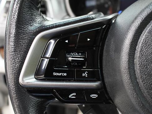 Used 2018 Subaru Outback 3.6R Limited AWD/4WD image 11