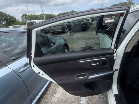 Used 2013 Nissan Altima 2.5 S FWD image 24