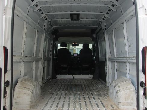 Used 2023 RAM ProMaster 2500 w/ Interior LED Lighting Group FWD image 11