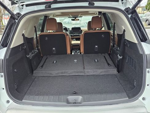 New 2025 Nissan Pathfinder Platinum image 11