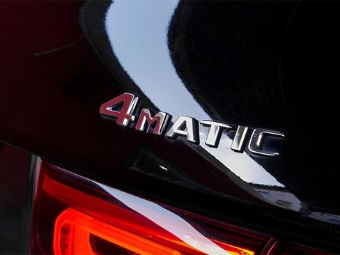 Used 2021 Mercedes-Benz GLB 250 GLB 250 image 16