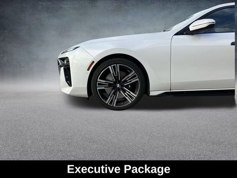 Used 2025 BMW 760i xDrive 760i xDrive w/ Executive Package image 14