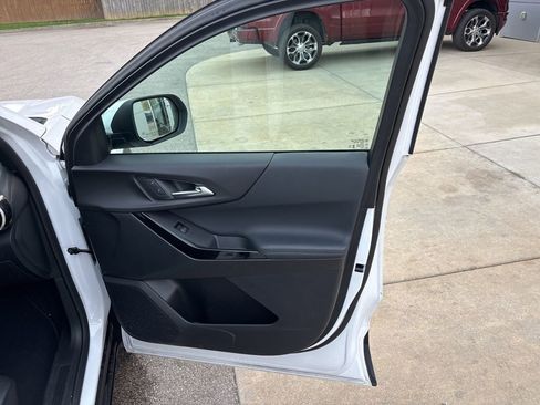 Used 2025 Chevrolet Equinox LT FWD image 38