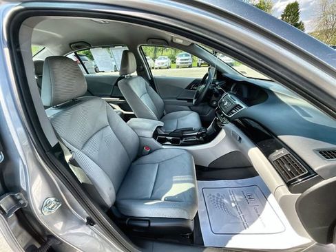 Used 2016 Honda Accord LX image 26