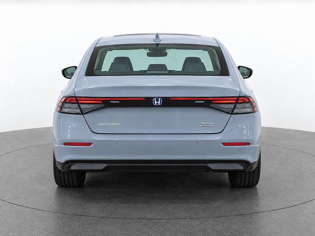 Used 2024 Honda Accord Touring image 3