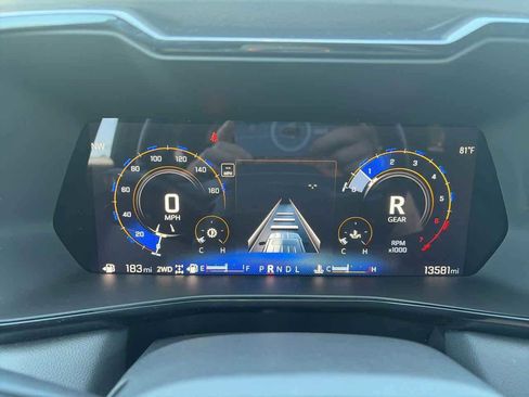 Used 2024 Chevrolet Colorado LT w/ LT Convenience Package III AWD/4WD image 26