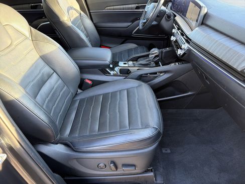 Used 2024 Kia Telluride SX Prestige AWD/4WD image 13