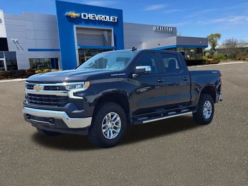 Used 2023 Chevrolet Silverado 1500 LT w/ Protection Package AWD/4WD image 34