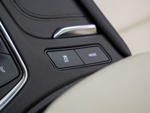 Certified 2024 Cadillac XT6 Sport w/ Technology Package image 32