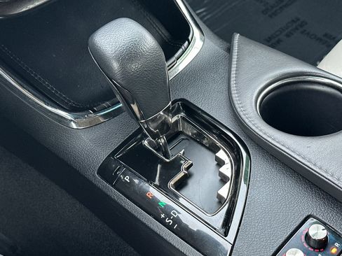 Used 2016 Toyota Avalon XLE image 20