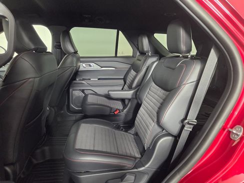 Used 2026 Ford Explorer ST-Line w/ ST-Line Street Pack RWD image 23