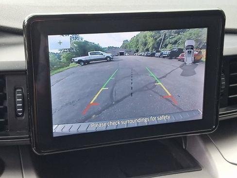 Used 2020 Ford Explorer XLT w/ Comfort Package AWD/4WD image 18