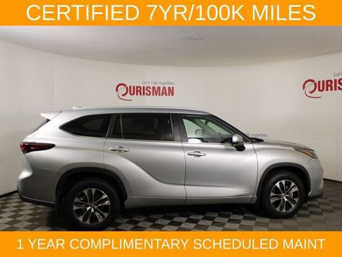 Used 2024 Toyota Highlander XLE AWD/4WD image 9