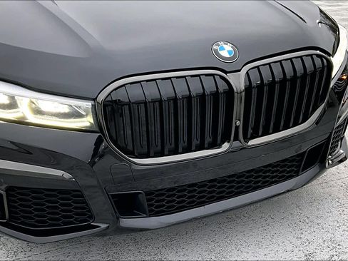 Used 2020 BMW 745e xDrive image 28