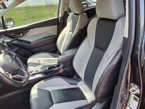 Used 2019 Subaru Crosstrek 2.0i Limited w/ Moonroof Package w/Navigation AWD/4WD image 17