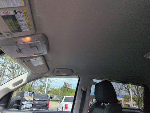 Used 2018 Toyota Tundra SR5 w/ TRD Off Road Package image 21