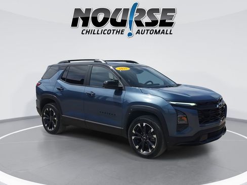 Used 2025 Chevrolet Equinox RS w/ Convenience Package III AWD/4WD image 2