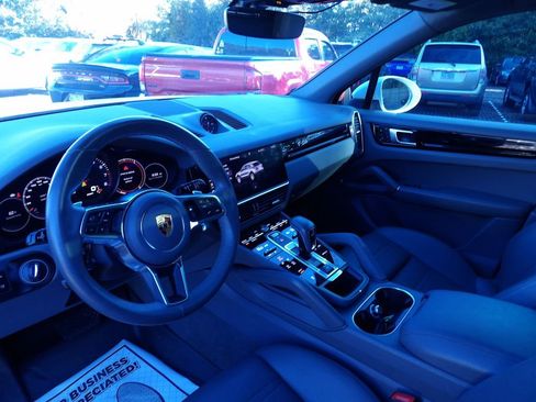 Used 2019 Porsche Cayenne image 14