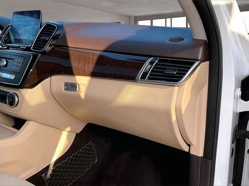 Used 2017 Mercedes-Benz GLE 350 4MATIC image 25