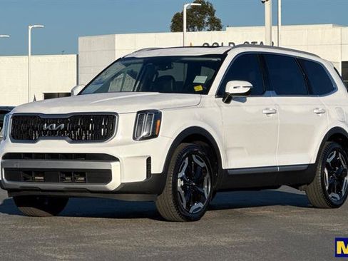 Used 2025 Kia Telluride EX image 8