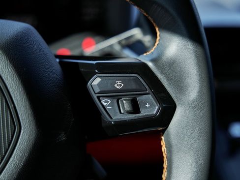 Used 2020 Lamborghini Huracan EVO image 48