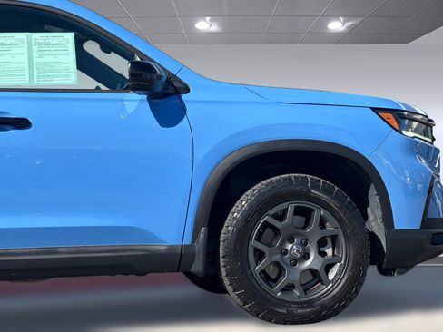 Certified 2024 Honda Pilot TrailSport image 21