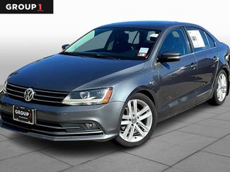 Used 2017 Volkswagen Jetta SEL image 1