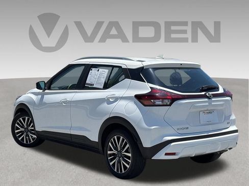 Used 2023 Nissan Kicks SV FWD image 5