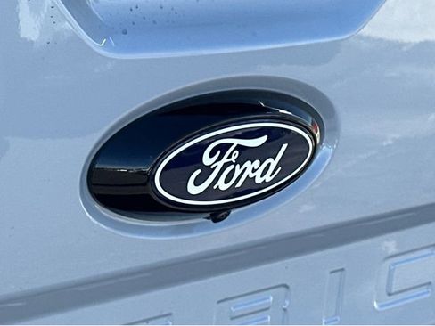 New 2026 Ford Maverick XLT AWD/4WD image 17