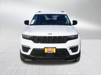 Used 2023 Jeep Grand Cherokee Limited w/ Black Appearance Package video 2