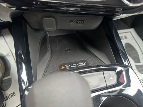 New 2026 Chevrolet Trax RS w/ Sunroof Package image 28