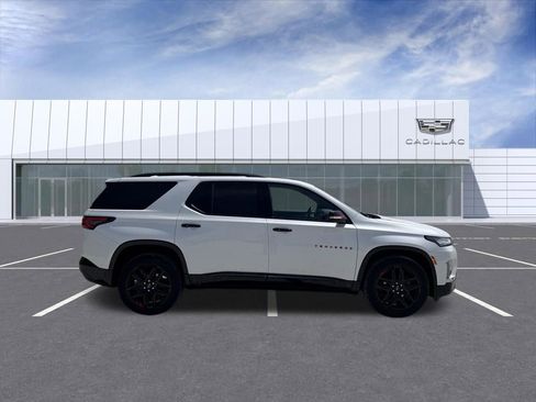 Used 2023 Chevrolet Traverse Premier w/ Redline Edition AWD/4WD image 2