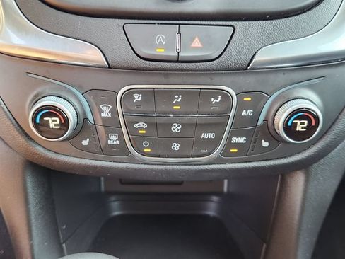 Used 2024 Chevrolet Equinox LT AWD/4WD image 18