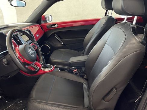 Used 2018 Volkswagen Beetle 2.0T SE FWD image 15