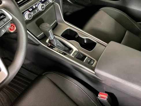 Used 2019 Honda Accord LX image 17