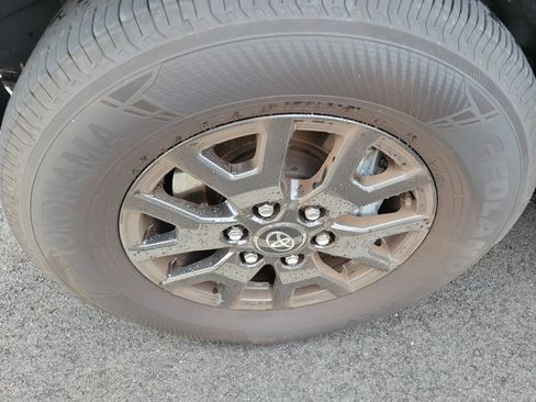 Used 2026 Toyota 4Runner SR5 AWD/4WD image 6