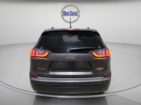 Used 2019 Jeep Cherokee Latitude Plus w/ Cold Weather Group AWD/4WD image 4