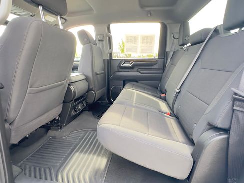 Used 2025 Chevrolet Silverado 2500 LT w/ Convenience Package image 10