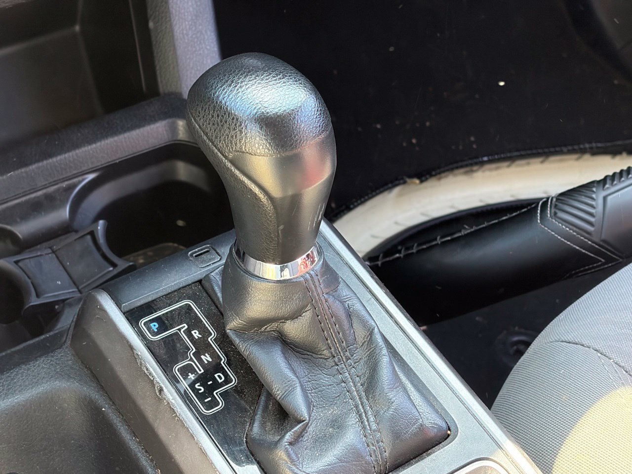 Used 2020 Toyota Tacoma SR5 RWD image 8
