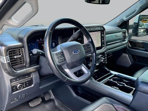 Used 2023 Ford F250 Lariat w/ Lariat Ultimate Package AWD/4WD image 18