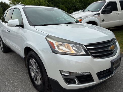 Used 2017 Chevrolet Traverse LT AWD/4WD image 1