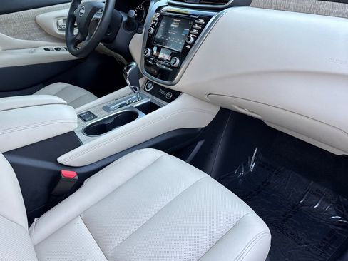 Used 2024 Nissan Murano SL image 16