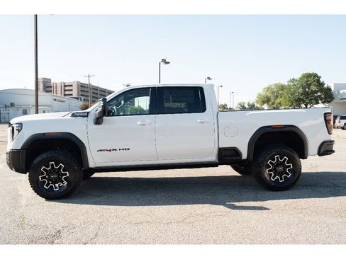 New 2026 GMC Sierra 2500 AT4X w/ LPO, Black Badging Package AWD/4WD image 5